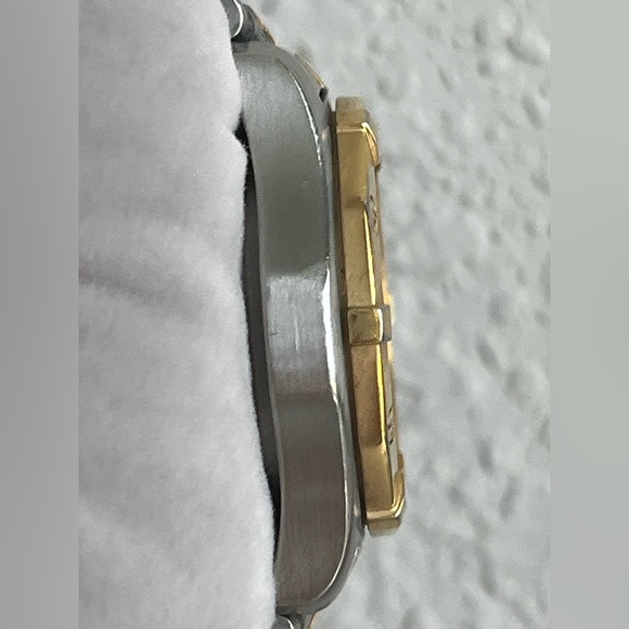 TAG HEUER WK1320-1 PROFESSIONAL 200mts TWO-TONE STAINLESS STEEL Ladies watch. - Picture 5 of 15